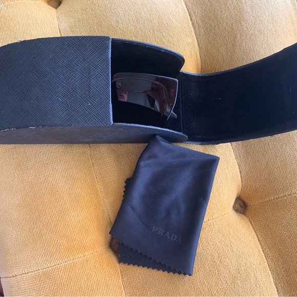 Tortoise Shell Sunglasses - Picture 6 of 6